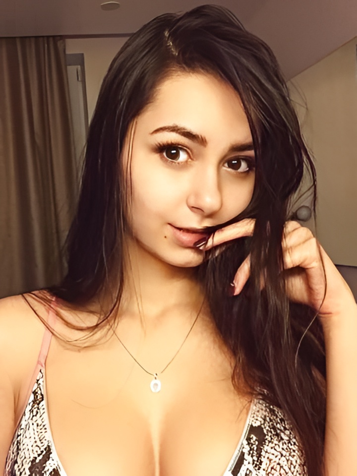 Агнесса привлекальеная девушка из Ростова великого цена от 10000 руб