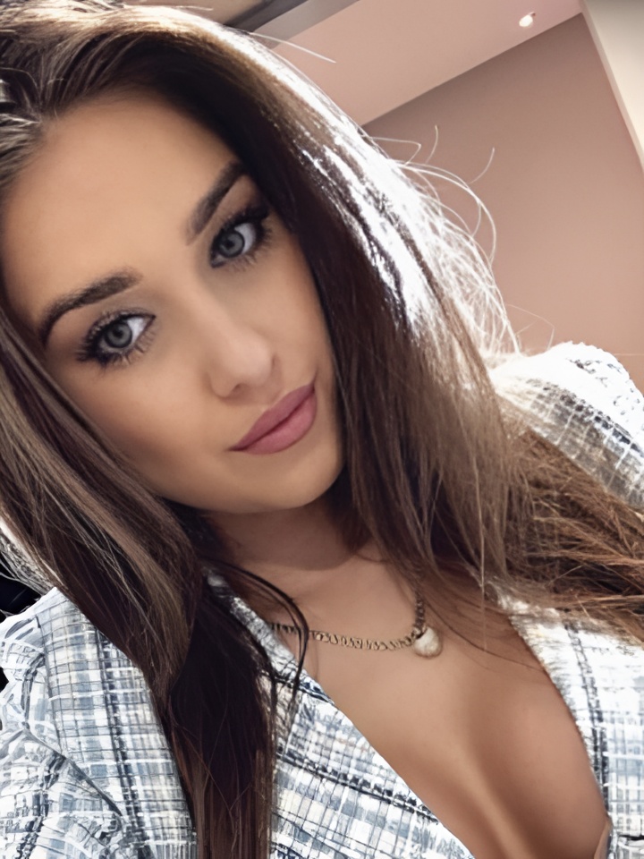 Индивидуалка София, доступна для личного знакомства от 1500 руб