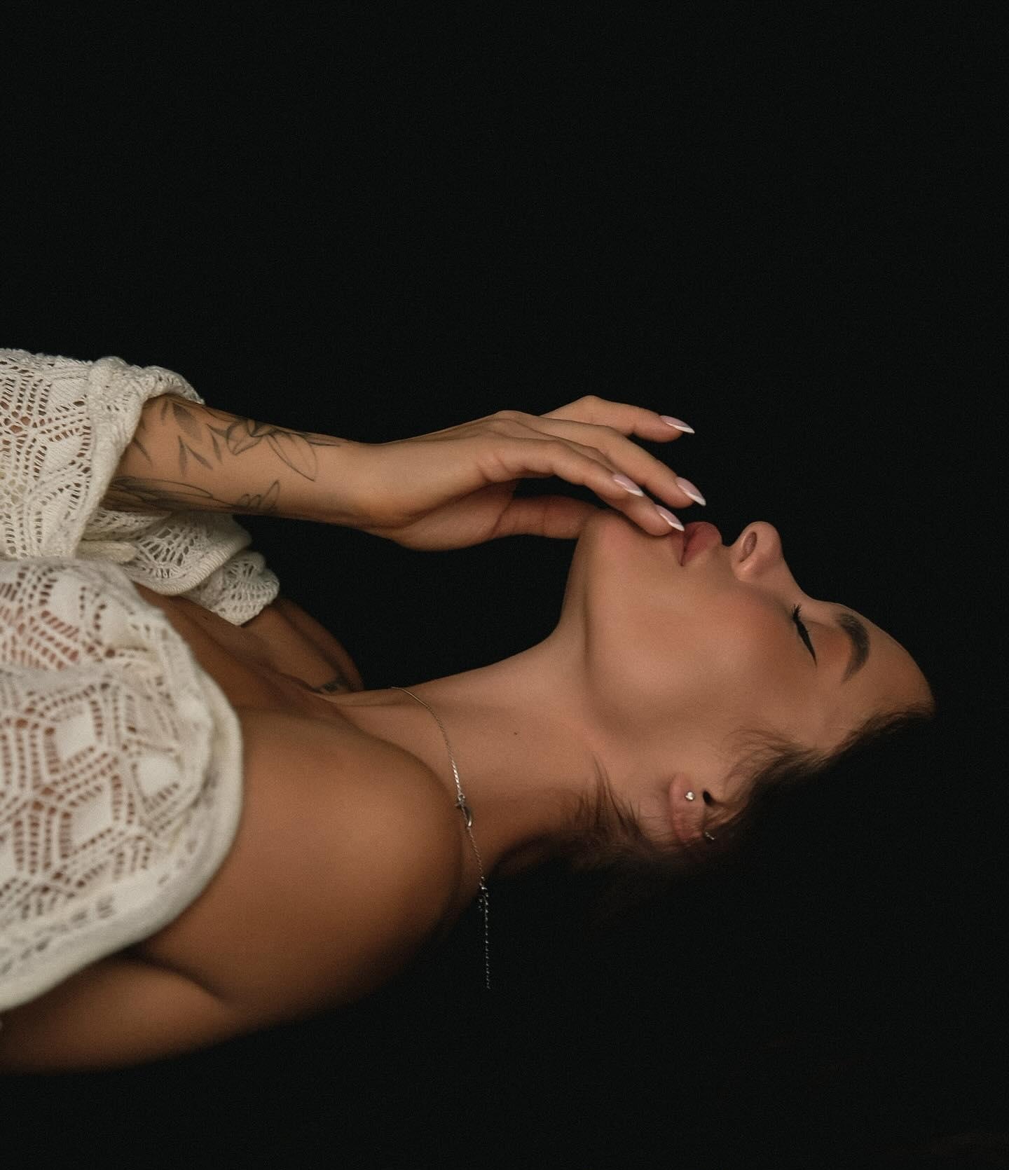 Индивидуалка Надюша, доступна для личного знакомства от 8000 руб