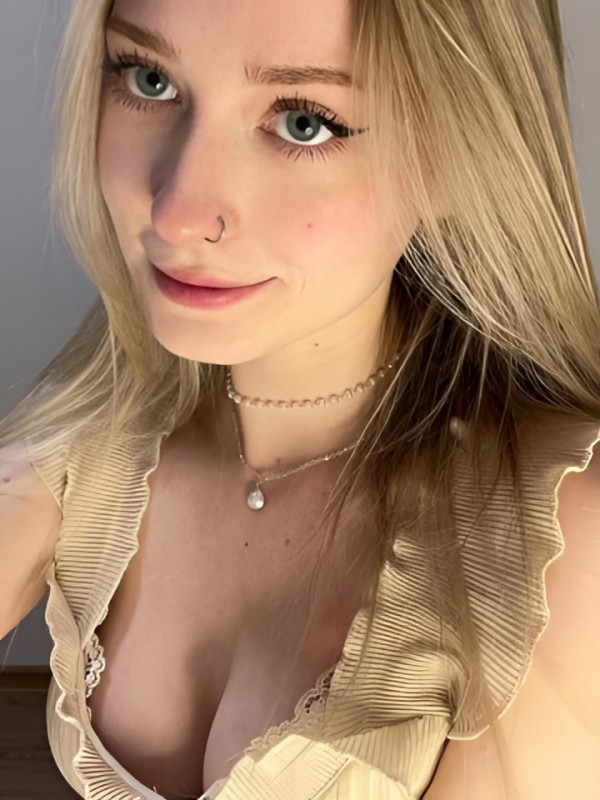 Галина привлекательная девушка из Ростова великого цена от 4000 руб