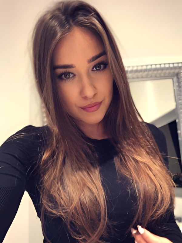 София привлекательная девушка из Ростова великого цена от 1500 руб