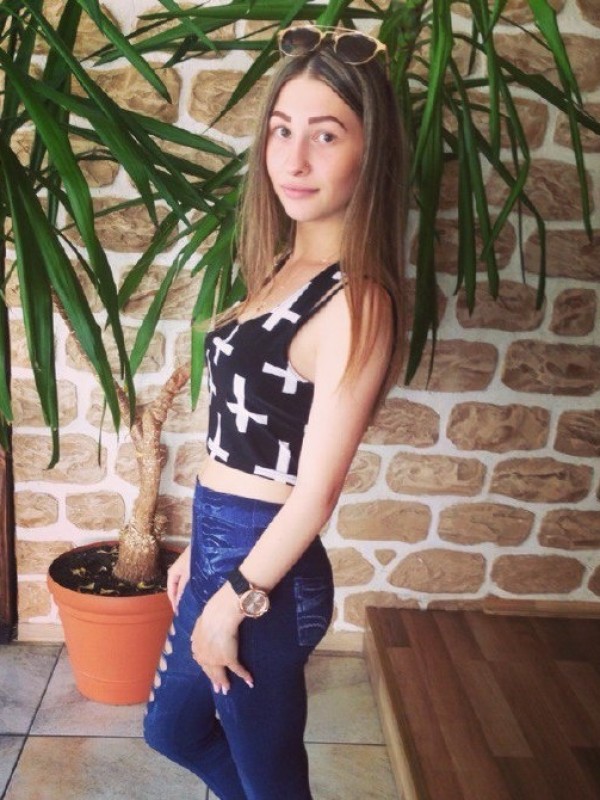 Вероника привлекательная девушка из Ростова великого цена от 3000 руб