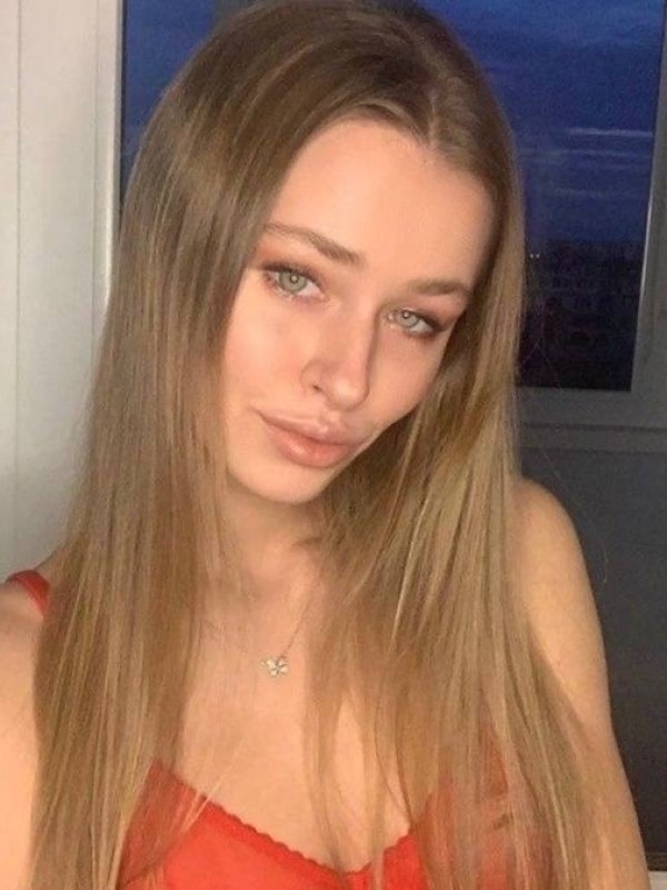 Лада привлекательная девушка из Ростова великого цена от 3000 руб