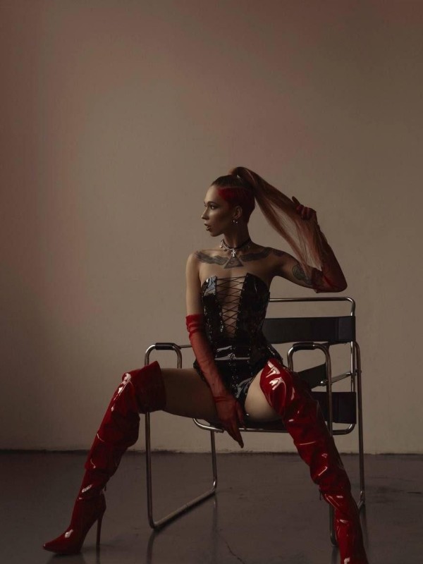 Полина привлекательная девушка из Ростова великого цена от 4000 руб