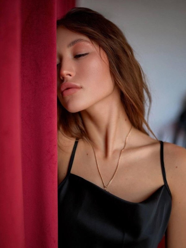 Софья привлекательная девушка из Ростова великого цена от 5000 руб